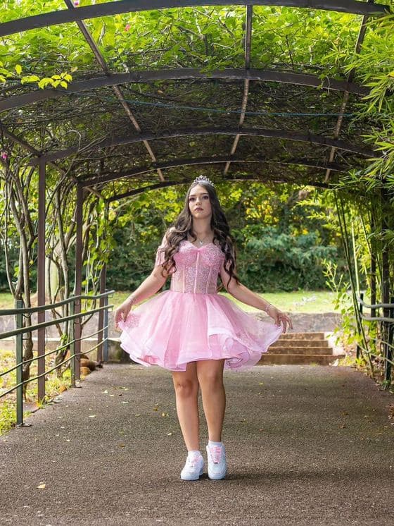 Vestido rosa corto